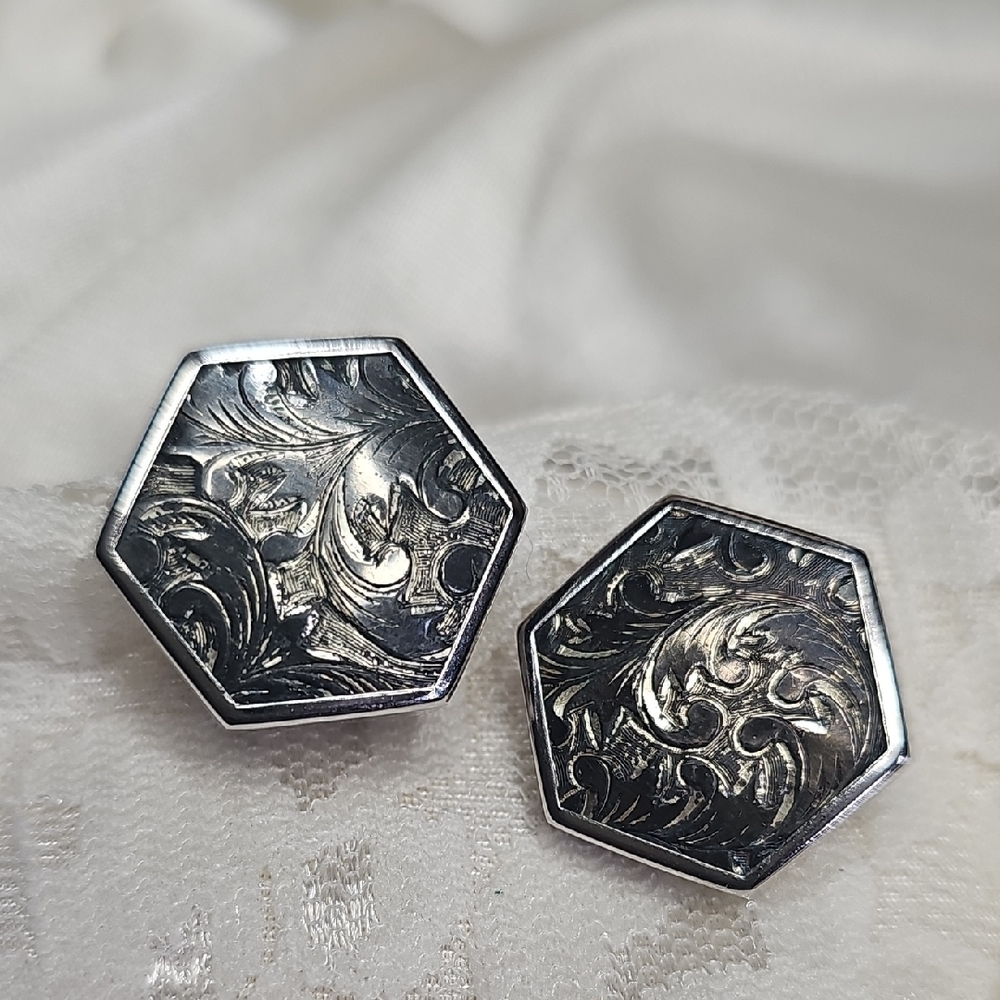 Volupé Signed Vintage Hexagon Silver Tone Clip Earrings